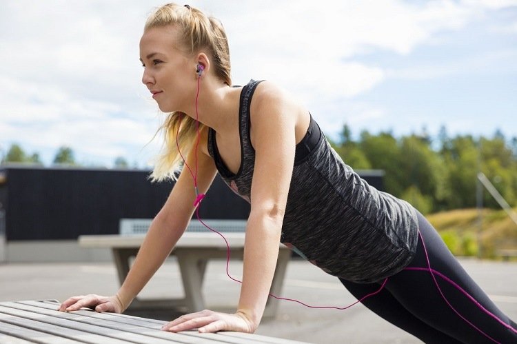 Kliešte na cvičenie hornej časti tela pre ženy