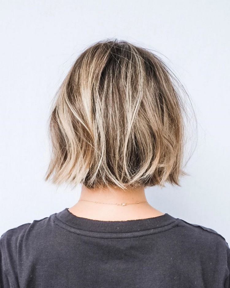 Trendy v krátkych účesoch Účes v štýle Boba