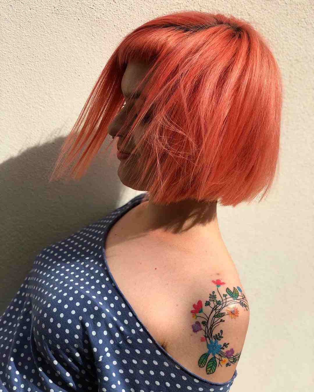 Living Coral Hair Trend Color Summer 2019 Krátke účesy Dámske kvety tetovanie