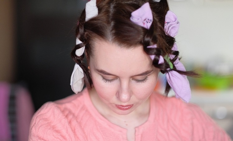 Vyrobte si kudrlinky s ponožkami sami Pokyny pre rýchle nápady na účesy