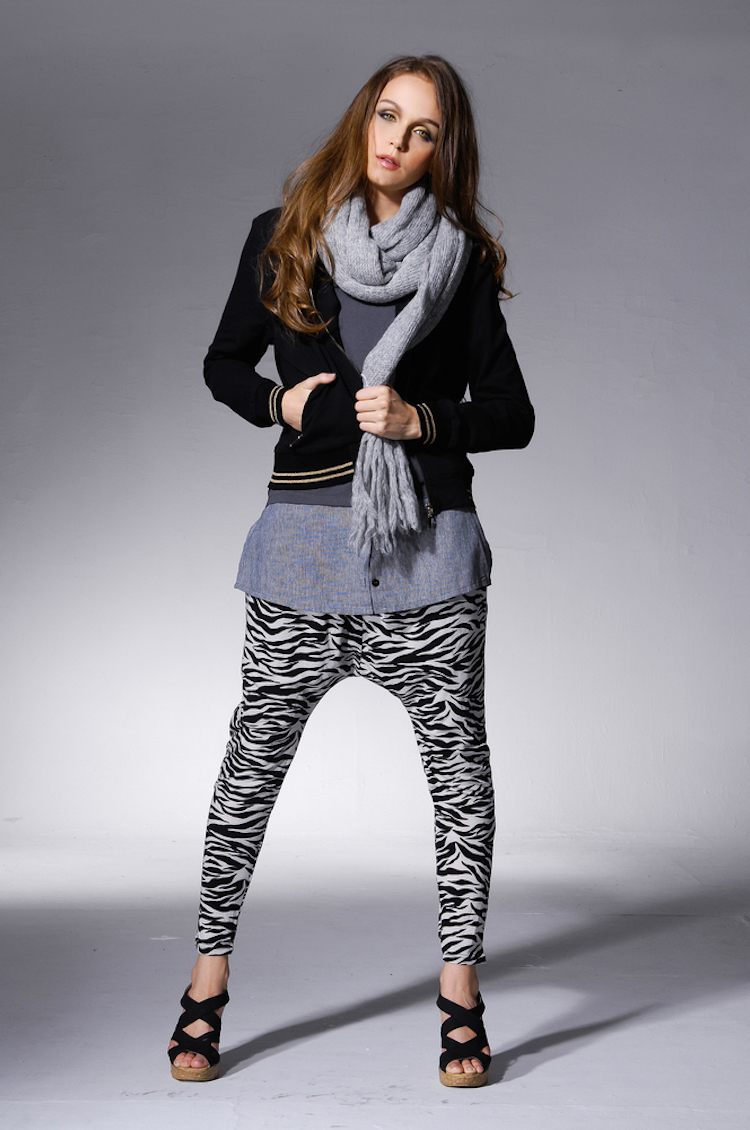 voľno-chic-tepláky-hárem-nohavice-šatka-košeľa