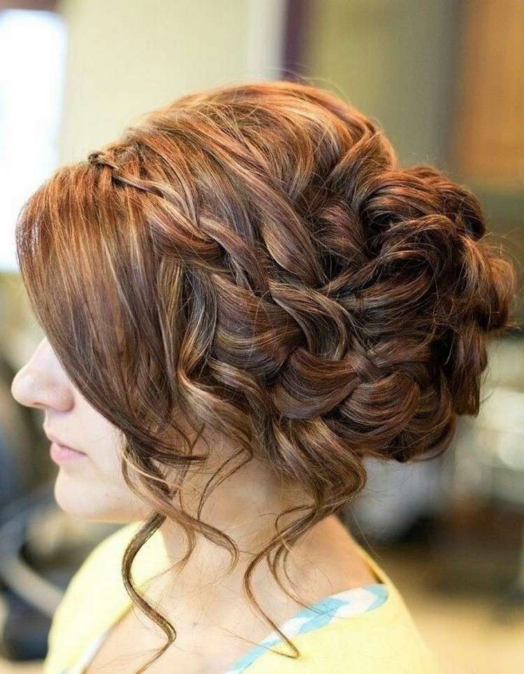 loose-updos-svadba-ples-nápad-kučery-šikmé ofiny