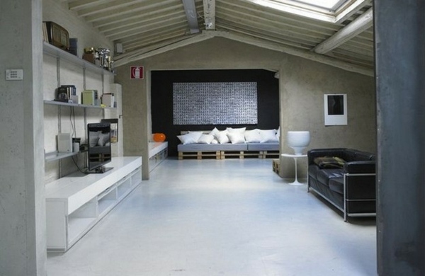 moderný malý podkrovný byt