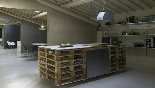 moderné podkrovné interiérové ​​europalety