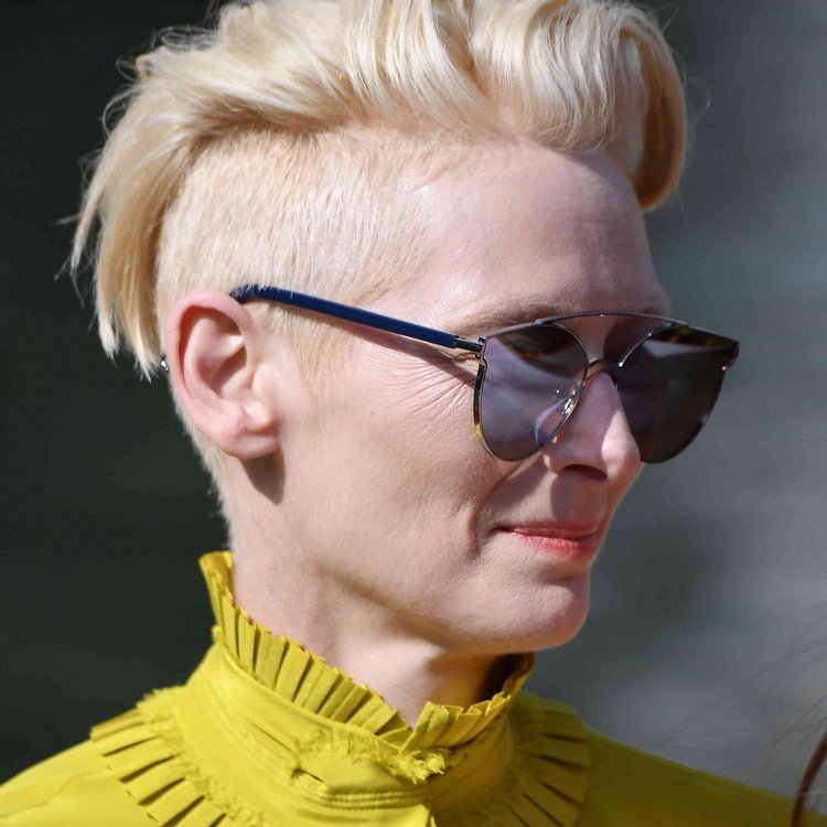 Trend podrezaného účesu Dlhý strih Pixie 2021