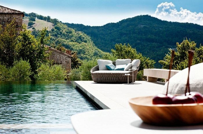 relaxovať bazén salónik posteľ horský dom záhrada