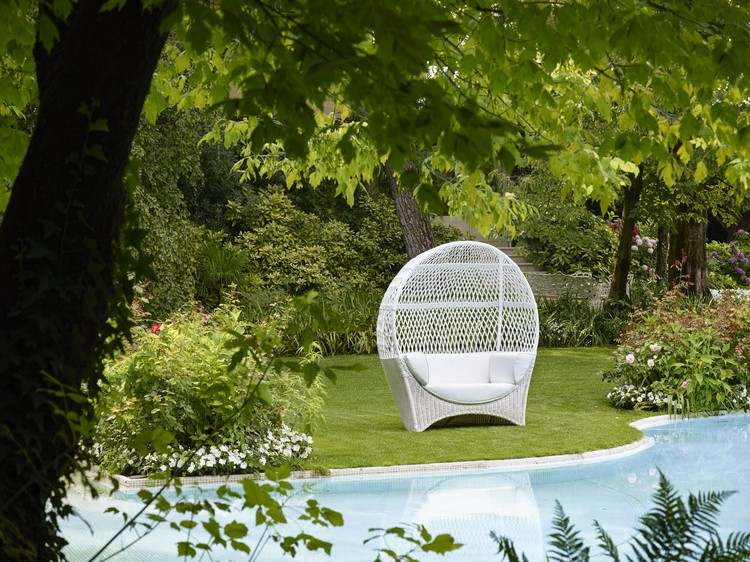 obývačka-nábytok-samuelle-mazza-sedačka-strecha-poťah-guľatý