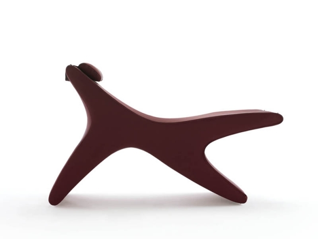 Dizajnové lehátko Skryte tmavočervené zakrivené čiary Dizajnové lehátko Skryte mäkké tmavočervené zakrivené čiary