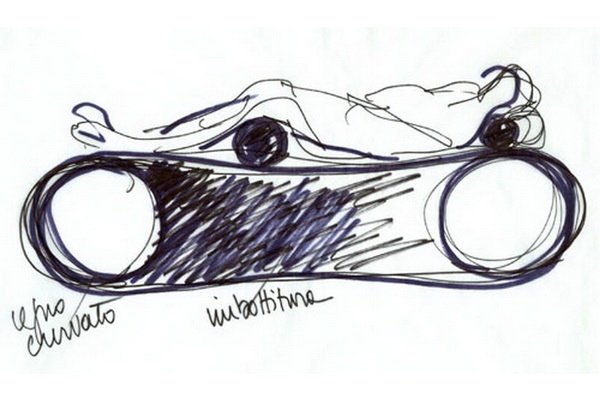 Obývacia sedačka Starlit, ručne kreslená, pripomínajúca pneumatiky auta