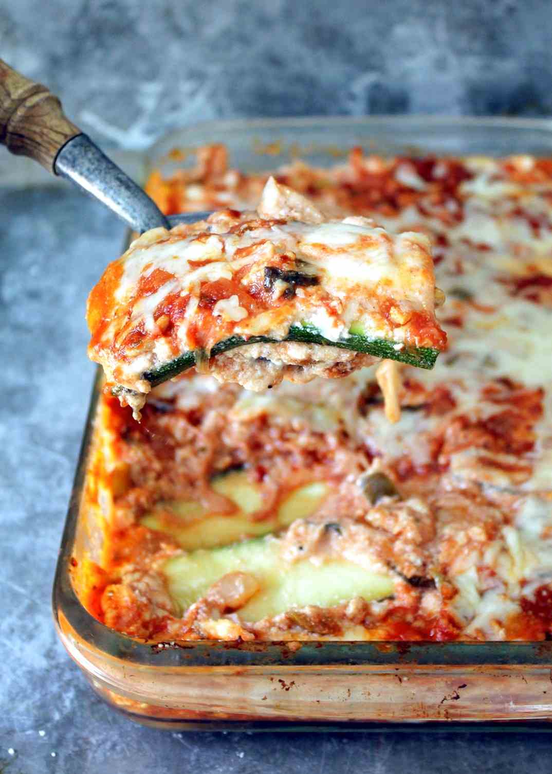 Nízkokarbové lasagne Cuketa baklažánová kastról Keto chudnutie v lete