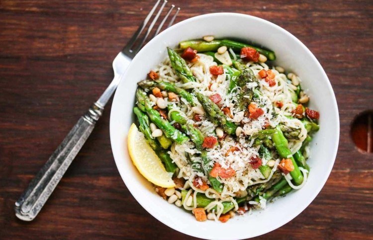 nízkosacharidové recepty-obed-cestoviny-špargľa-píniové oriešky