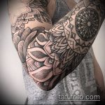 татуировка за мъже №922 - уникална версия на модела, която може успешно да се използва за трансформиране и прилагане като татуировка на латински за мъже