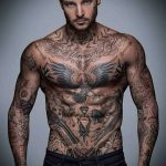 татуировка за мъже # 935 е достойна версия на модела, която може лесно да се използва за трансформиране и прилагане като татуировка на латински за мъже