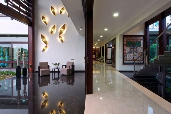 Dekoratívne lesklé podlahové volánové osvetlenie domu Dekoratívny dizajn podlahového volána s vysokým leskom