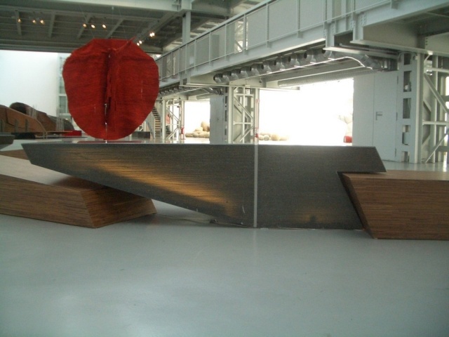 Lunacrete-priesvitný betón-SOLI-lavička-taliansko-kombinované drevo