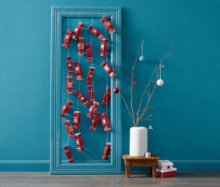 Rolka od toaletného papiera adventný kalendár DIY návod jednoduchá vianočná dekorácia