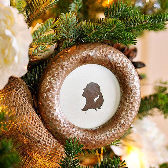 Ozdoby na vianočné stromčeky-nápady na dekoráciu-siluety drotárskych šperkov Ozdoby na vianočný stromček ozdoba drotárske šperky siluety