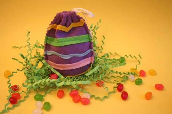 malá veľkonočná taška domácich darčekov - farebná