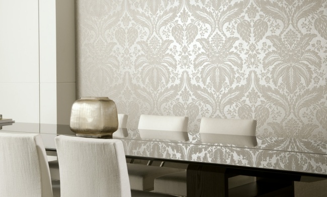 Elegantná vliesová tapeta-biele vzorované-kvetinové motívy-perleťová lesk vliesové tapety-nápady biele vzorované kvetinové motívy-lesk perlete