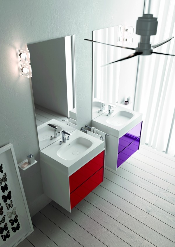 modulárne-kúpeľňový nábytok-červeno-modré-umývadlo