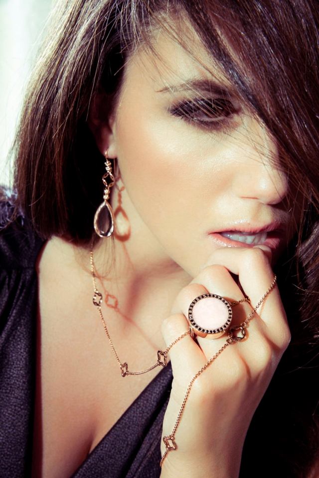 Kampaň na ekologické šperky od Alberta Paradu-zlaté prstene-náušnice Ekošperky žiadna kampaň špinavého zlata od Alberta Paradu-zlaté náušnice