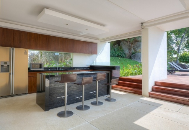 luxusná vila-thajsko-drevo-kuchyňa-jedáleň-pult-žula