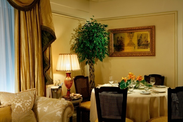 Luxusná jedáleň-klasický štýl Luxusná jedáleň v klasickom štýle