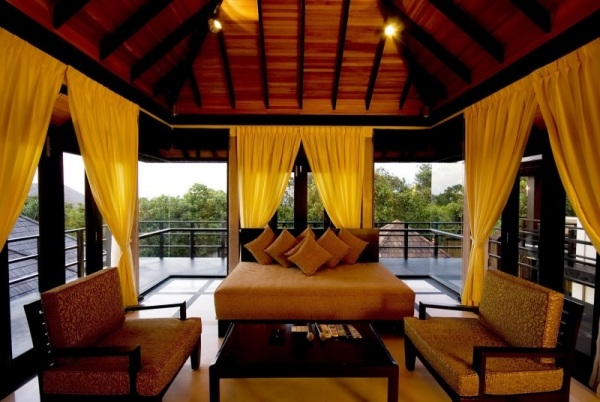 obývacia izba luxusný prázdninový dom maledivy interiér moderné zariadenie farebná schéma Interiér Maledivy luxusný interiér rezortu trendová farebná schéma zariaďovania