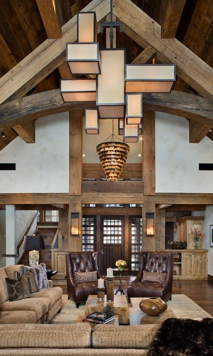 Luxusný interiér obývačky domu pohoria Luxusný interiér obývačky domu pohoria