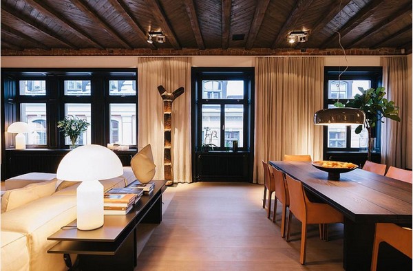 luxusný duplex s exkluzívnymi teplými farbami interiéru