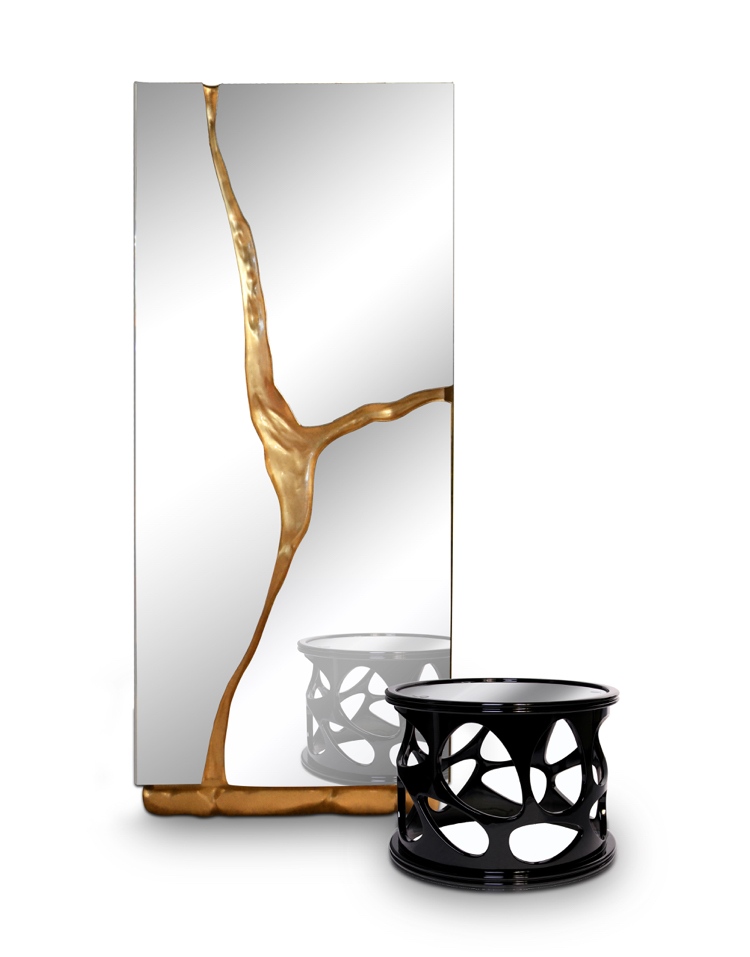 Vysoká skrinka so zrkadlovým predným dielom a mosadznými detailmi luxusný nábytok-vysoká-skriňa-mosadz-efekt-praskliny-zrkadlový-predný