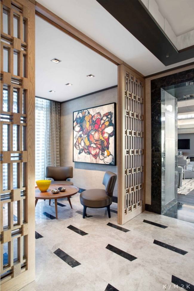 moderný strešný nábytok drevené lamely salónik