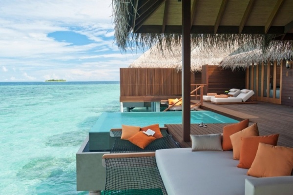 Ayada Maldives vysnívaná dovolenka salónik oceánskej vily Ayada Maldives vysnívaná sedacia súprava Ocean Villa