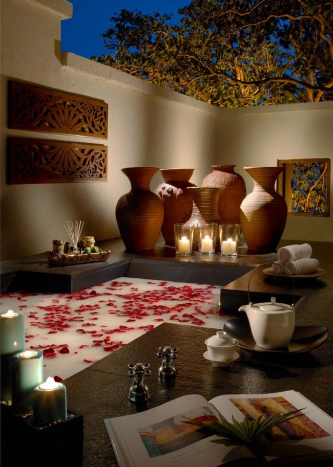 Dizajn kúpeľného areálu prvotriedny rezort Tanjong Jara-Malajsie pod holým nebom