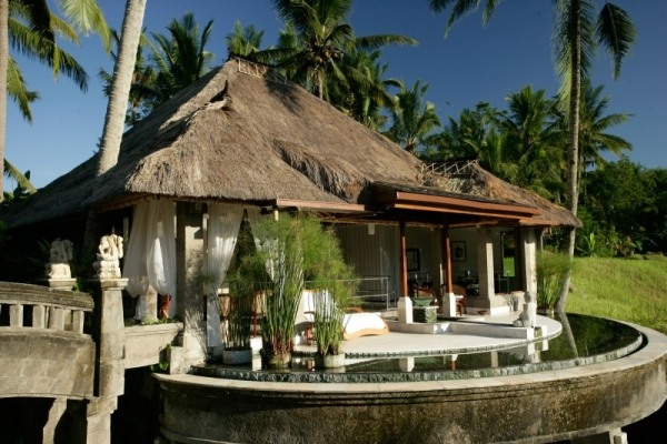 Luxusné vily Bali-s prírodnou architektúrou