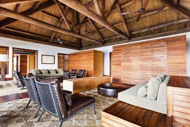 luxusný prázdninový dom-interiérový nábytok-exotická dekorácia trámová strecha