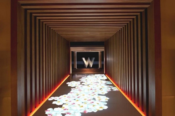 chodba drevený obklad prázdninový dom letovisko koh samui