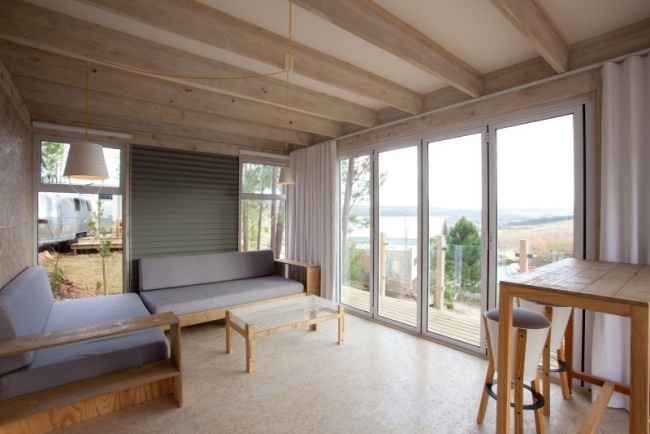 interiér bungalovu starý mac boutique hotel s karavanom