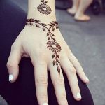 Снимка прости рисунки мехенди от 03.08.2018 №037 - проста рисунка мехенди -