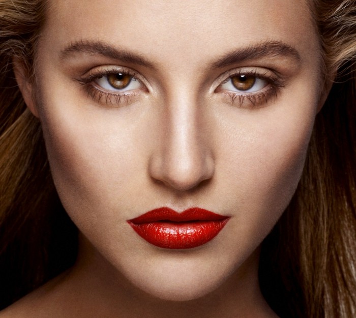 Naneste na rúž svieže odtiene šiestich medených farieb