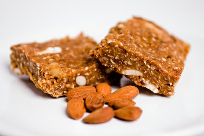 Tyčinka so škoricou, mandľovým a maca koreňovým práškom Škoricovo-maca-mandľový hľuzovka