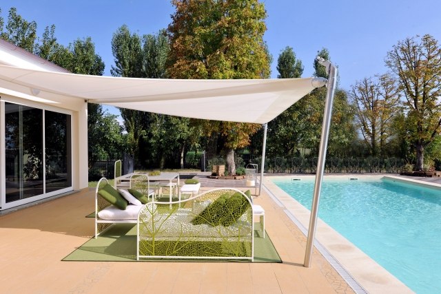markíza terasa zatienenie bazénového nábytku corradi