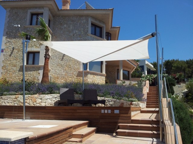 Terasa na ochranu pred slnkom moderná slnečná plachta