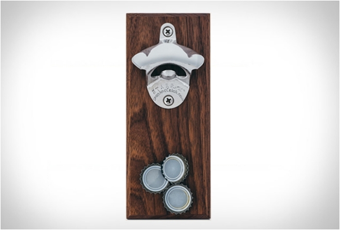 magnetická chladnička-otvárač na fľaše-skutočný-pútavý-na-chladničke