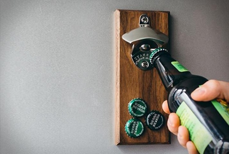 magnetický otvárač na fľaše-jednoducho pripevnený k chladničke