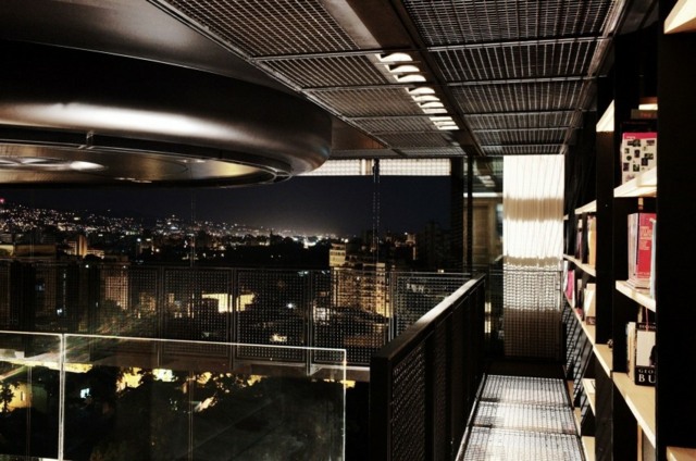 nádherný výhľad na mestské svetlá