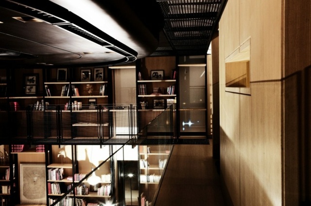 Nástenná mriežka ako druhé poschodie