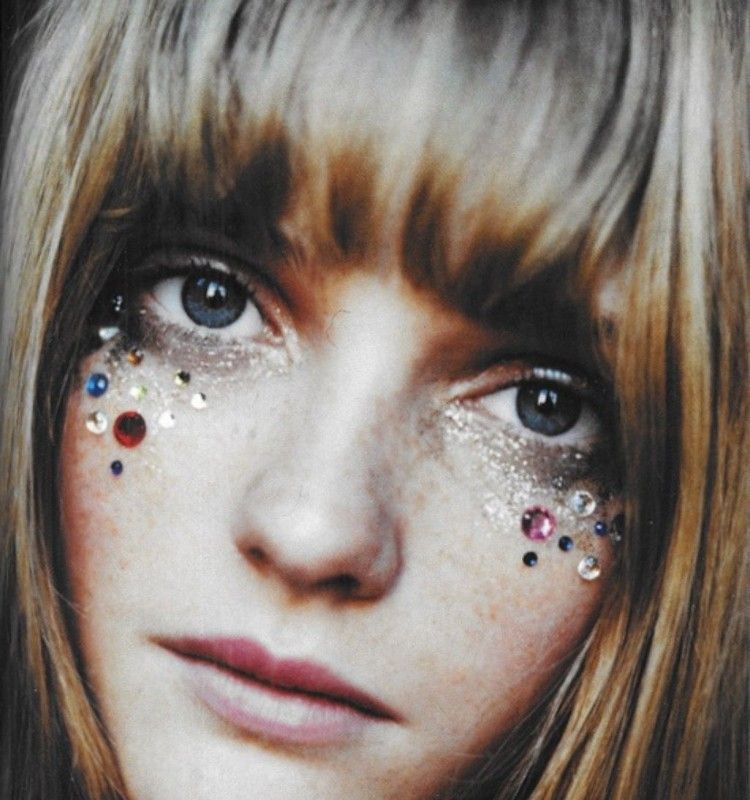 Líčenie-kamienky-farebné-nalepovacie-lícne kosti-nápad