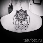 mandala a nyak tetoválásán - fotó példa egy kész tetoválásra 01052016 -ból 18