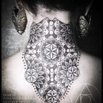 mandala a nyak tetoválásán - fotó példa egy kész tetoválásra 01052016 -ból 19